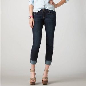 American Eagle Artist Crop